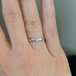 Diamond and amethyst 14k white gold ring